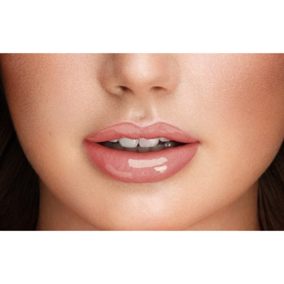 Gloss ultra brillante, effetto volume immediato. N. 300 - Soft Kiss. 5 ml.