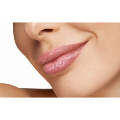 Gloss ultra brillante, effetto volume immediato. N. 301 - Sweet Candy. 5 ml.