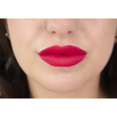 Rossetto liquido Clarissa Be fluid lip color . colore : amore- fragola matte. n. 0071.