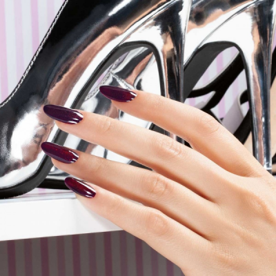 Estrosa smalto gel semipermanente - Décolleté 7 ml